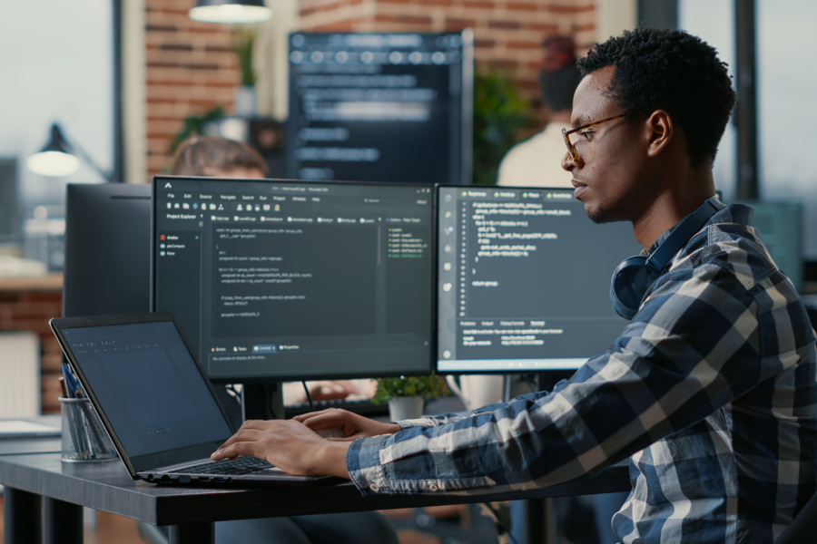 Code informatique : lequel apprendre pour débuter ?